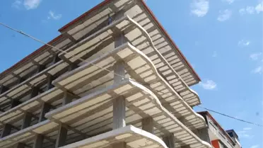 İntihara Kalkışan Genci Kaymakam İkna Etti