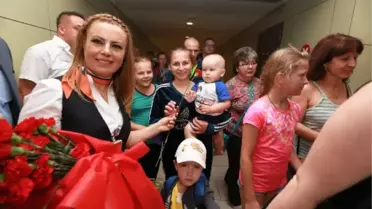 Rusya'dan İlk Charter Uçak Antalya'da (2)