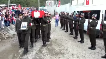 Şehit Uzman Çavuş Kasım, Giresun'da Törenle Toprağa Verildi