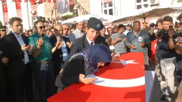 Şehit Uzman Çavuş Yavuz, Son Yolculuğuna Uğurlandı