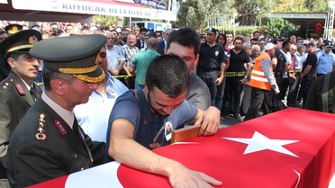 Şehit Astsubay Bahri Uçuş Toprağa Verildi