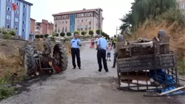 Devrilen Traktörün Altında Kalan Sürücü Öldü