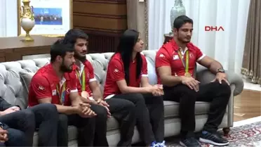 Cumhurbaşkanı Erdoğan, Olimpiyat Madalyalı Sporcuları Kabul Etti