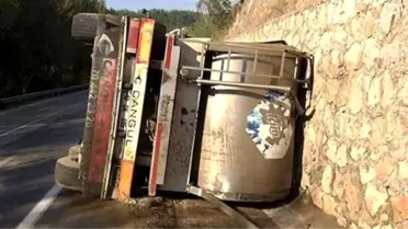 Sakarya'da Süt Tankeri Devrildi: 1ölü