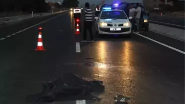 Edirne'de Feci Kaza! Üzerinden 1 Otobüs, 4 Araç Geçti