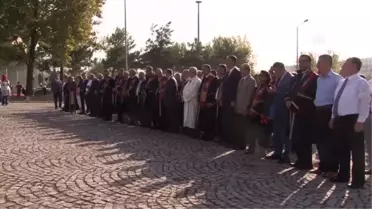 Faruk Çelik: 'Unutmayalım Ki Aydın Olmak İçin Önce İnsan Olmak Lazım'