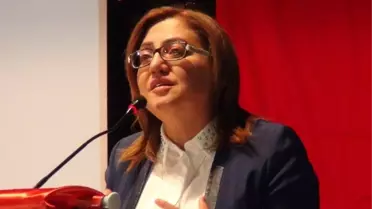 Gaziantep'te Yeni Eğitim Yılı Şehit Hüseyin Gümüş İmam Hatip Ortaokulu'ndaki Törenle Başladı