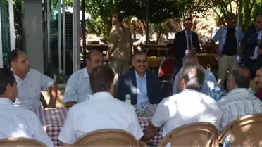 Vali Koçak, Efeler'de Muhtarlarla Bir Araya Geldi