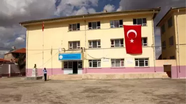 Zafer Okulu, Yeni Yüzü ile Öğrencileri Karşıladı
