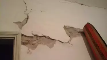 Akhisar'da Depremde Hasar Gören Evler İçin Ödenek İstendi
