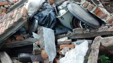 Kastamonu'da Evi Yıkılan Aile Yardım Bekliyor