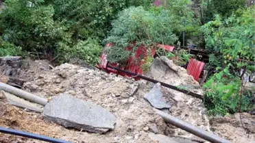 Zonguldak'ta Heyelan: 1 Ev Yıkıldı, 6 Ev Boşaltıldı