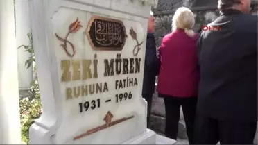 Bursa Zeki Müren, Ölümünün 20'nci Yılında Kabri Başında Anıldı