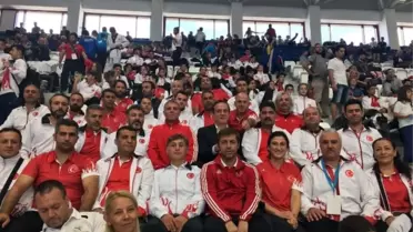 Karatecilerden Balkanlar'da 35 Madalya