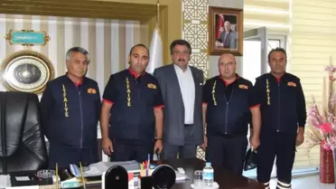 İtfaiyecilerden Belediye Başkanı Mehmet Kale'ye Ziyaret