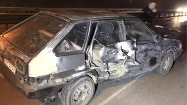 Öndeki Araç Takla Attı, Arkadaki Otomobiller Birbirine Girdi: 2 Yaralı
