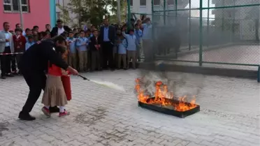Sivas'ta Okulda Yangın Tatbikatı Yapıldı
