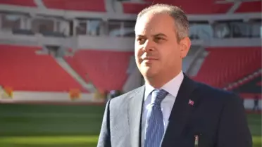 Bakan Kılıç Eskişehirspor'un Yeni Stadını ve Yurtları Gezdi