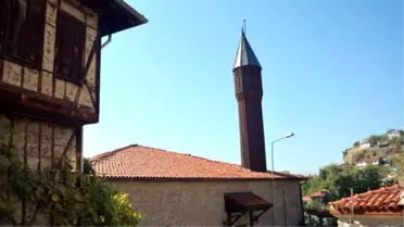 Camiyi Kapatan İmam Hakkında Soruşturma Açıldı