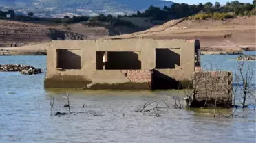 Baraj Altından Çıkan Köye Ziyaretçi Akını