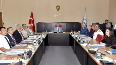 Vali Çakacak: '112'ye Yapılan Çağrıların Yüzde 88'i Gereksiz'