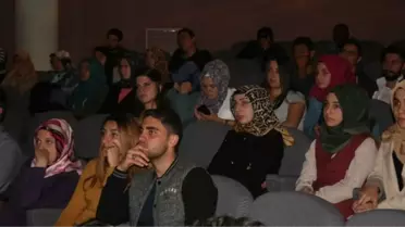 Fotoğraf Sanatçısı Dursun Çiçek, Öz Çekim Furyasını Eleştirdi;