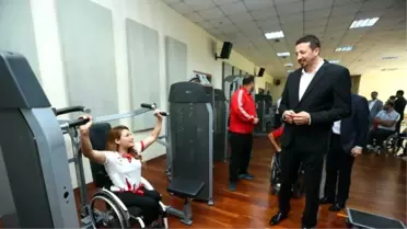 'Hidayet Türkoğlu Paralimpik Spor Salonu'nun açılışını yaptı'