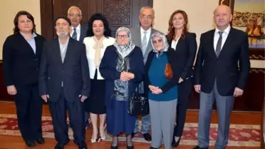 Huzurevi Sakinleri Vali Civelek'i Ziyaret Etti
