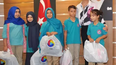 Öğrencilere Kırtasiye Yardımı Yapıldı