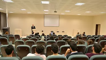 Kmü Rektörü Gökmen, Eğitim Fakültesi Öğrencileriyle Buluştu