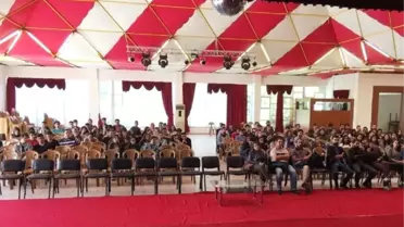 Nkü'deki Oryantasyon Programları Sürüyor