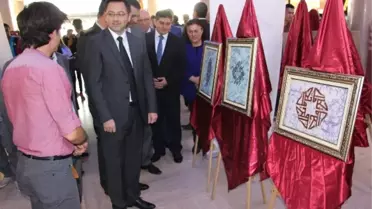 Kimsesiz Çocukların Yaptıkları Eserler Sergilendi
