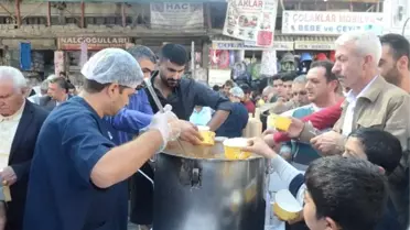 Malatya'da Yılın İlk Aşuresi Dağıtıldı