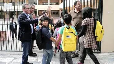 Yunanistan'da Ders Zili Sığınmacı Çocuklar İçin Çaldı
