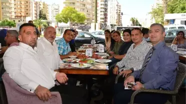 Çocuklar Okulda, Velileri Kahvaltıda Kaynaştı