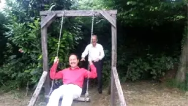 Görüntülü Haber) Fetö'den Açığa Alınan Müdürü Araştıran Müfettişi Bu Fotoğrafı Yaktı
