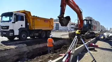 Diyarbakır'a 15 Kilometre Yağmur Suyu ve Kanalizasyon Şebekesi Döşeniyor