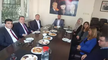 Kaymakam Öztürk'ten MHP'ye Ziyaret