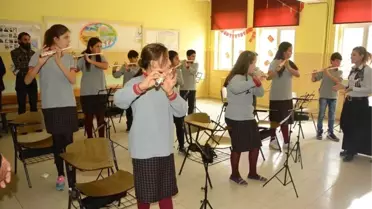 Dinar'da Yan Flüt Kursu Açıldı