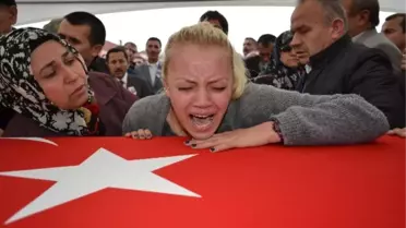 Şehidi Yağmur Altında 5 Bin Kişi Uğurladı