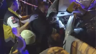 Ağaca Çarpan Otomobilde Can Pazarı: 3 Ağır Yaralı