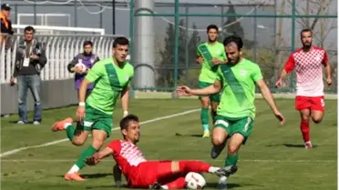 Manisa Büyükşehir Belediyespor-Kemerspor 2003: 1-1