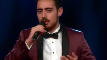 Jüri Onun Sesine Bayıldı! Bir Şarkı Daha İstediler...