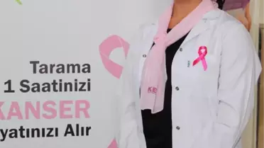 Meme Kanserinin Erken Teşhis İçin Kadınlara Elle Muayene Önerisi