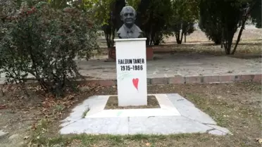 Haldun Taner'in Büstü ve Kaidesi İlgisizlik Kurbanı