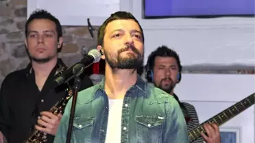 Mehmet Erdem Yelkenciler İçin Sahne Aldı
