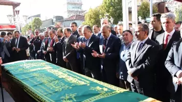Bakan Işık, Bakanlık Müsteşarı Fidan'ın Babasının Cenazesine Katıldı