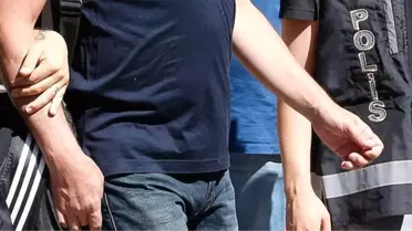 Deniz Kuvvetleri İmamı Olduğu İddia Edilen Orhan Sipahioğlu'nun Şoförü Gözaltına Alındı