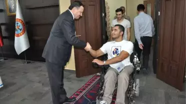 Engelli Sporculara Kaymakamdan Jest