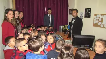 Minik Öğrencilerden Gazete ve Radyo Ziyareti